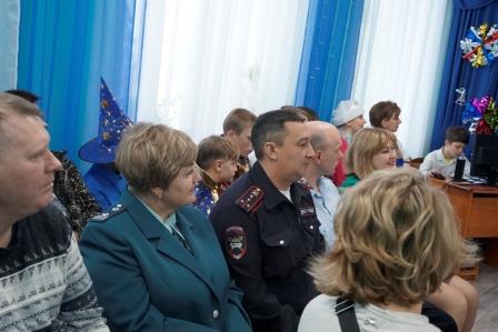 У нас прошло новогоднее представление. У нас прошло новогоднее представление.